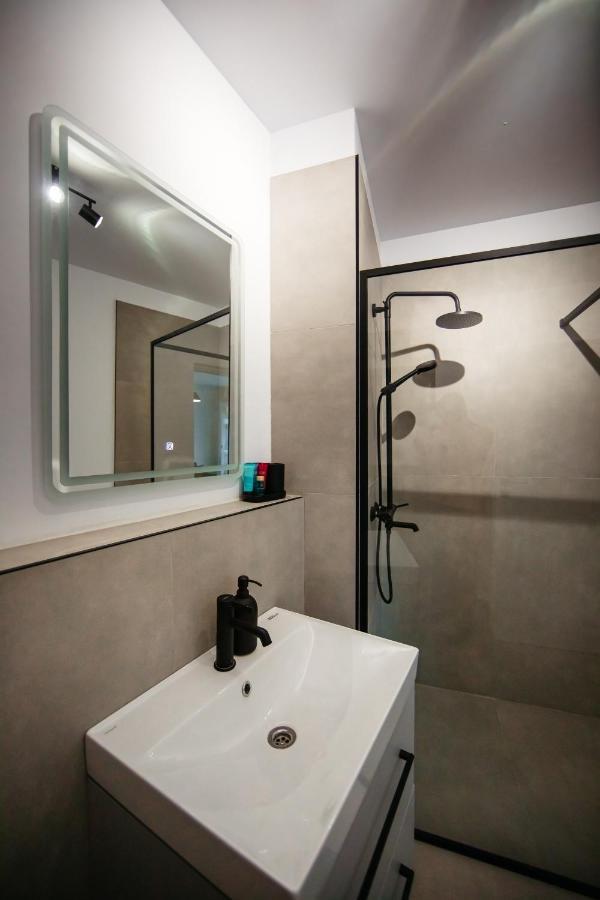 Mountain Retreat Apartment Sinaia Ngoại thất bức ảnh